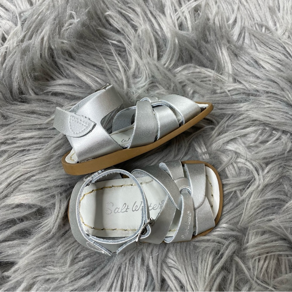 Silver salt water sandals by hoy